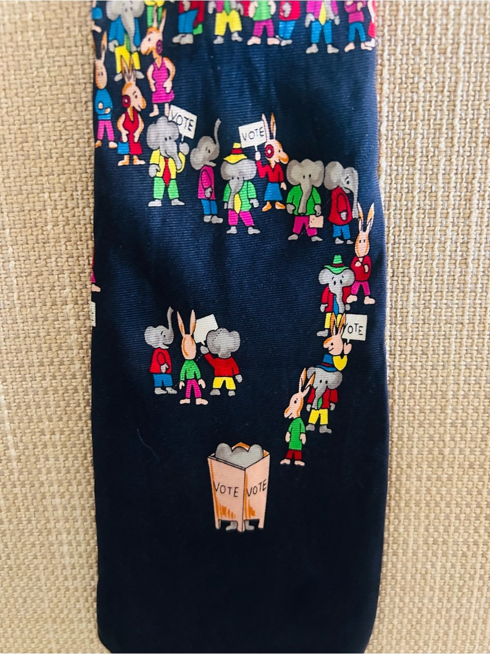 vintage Alynn Neckwear "Vote" theme silk necktie.